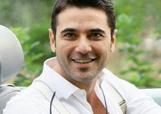 احمد عز