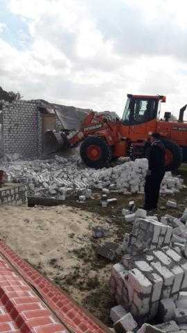 إزالة ٨ حالات تعدي بالبناء المخالف مساحة ٣٥٠٠ م٢ بمركز و مدينة الإسماعيلية.