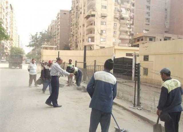 لفتة إنسانية.. محافظ الجيزة يكلف بسحب عمال النظافة من الشوارع بسبب الحر