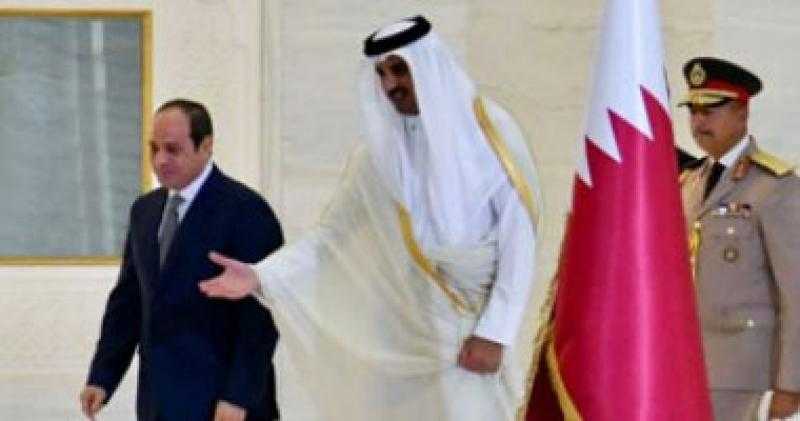 الرئيس السيسي يهنئ أمير قطر على نجاح حفل افتتاح بطولة كأس العالم