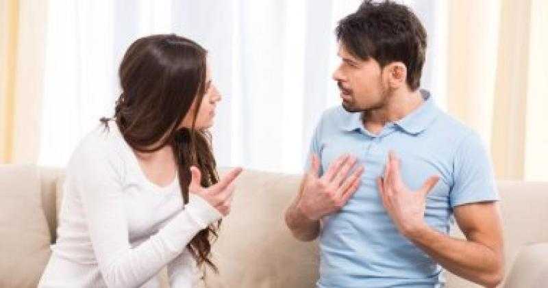 زوجة تشكو: ”أجبرنى على ترك عملى وسرق مصوغاتى ومنقولاتى بعد 5 سنوات زواج”