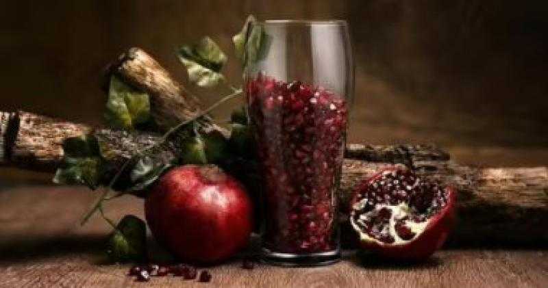 تعرف على أبرز الفوائد الصحية لفاكهة الجنة.. الرمان يعزز صحة القلب
