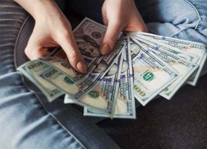 فى أول يوم عمل بعد اجتماع «المركزي».. سعر الدولار والعملات العربية والأجنبية الأحد 24 سبتمبر 2023