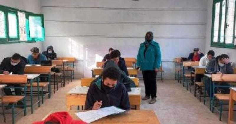 امتحانات الشهادة الإعدادية.. اليوم بدء تسجيل استمارة التقدم للاختبارات