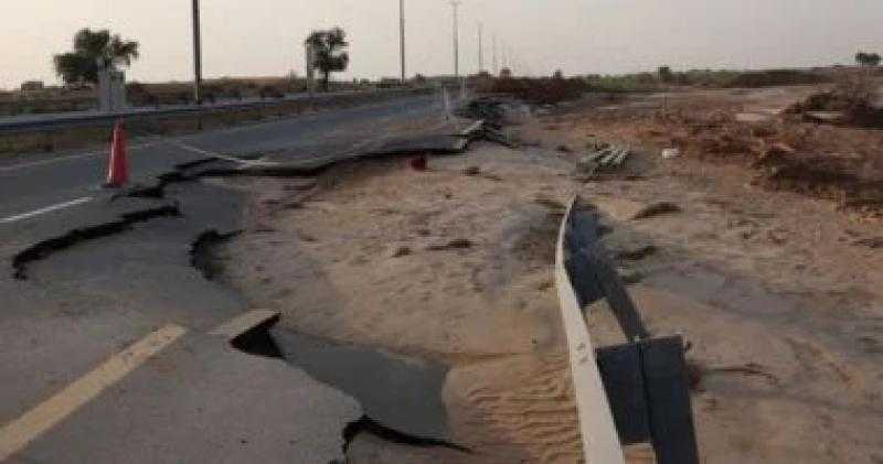 إصلاح طرق وترميم جسور.. آثار هطول الأمطار على الإمارات