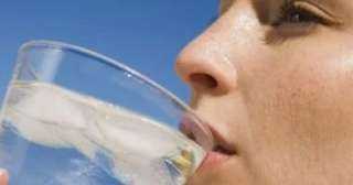 احترس | 7 أضرار لشرب الماء المثلج فى الصيف