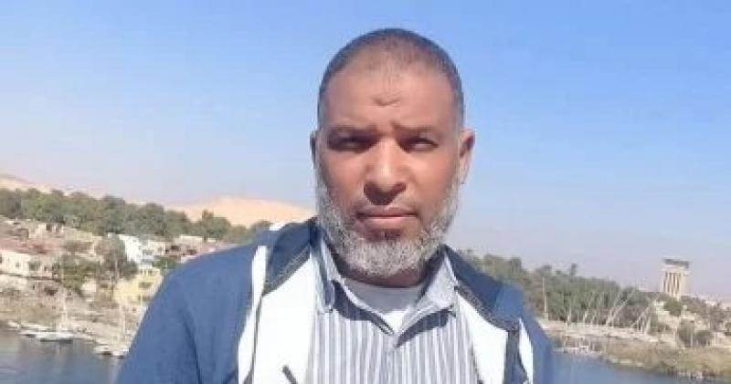 حُسن الخاتمة.. وفاة موجه لغة إنجليزية أثناء إمامته للمصلين بأسوان