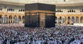 ضيوف الرحمن يؤدون طواف الإفاضة في المسجد الحرام