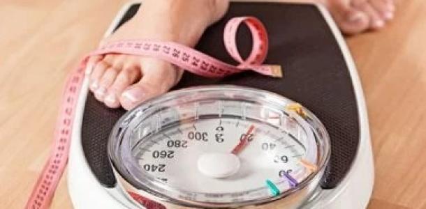 4 مشروبات صباحية لإزالة السموم من الجسم وإنقاص الوزن