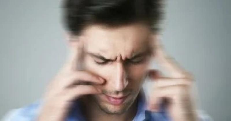الشعور بـ”الدوخة” علامة على الإصابة بسكتة دماغية فى تلك الحالة