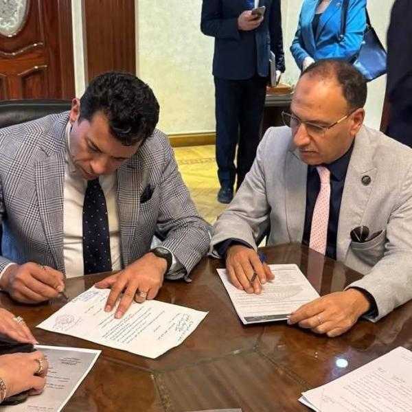 النائب احمد دندش: تجديد ملعب الخماسى مركز شباب السحارة