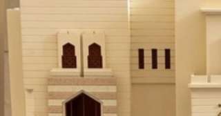 حكم رفع اليدين بالدعاء أثناء خطبة الجمعة.. تحذير من ترك صلاة الجمعة لمن وجبت عليه.. وهذا حكم الصلاة للمرأة عند زيادة مدة حيضها عن عادتها الشهرية