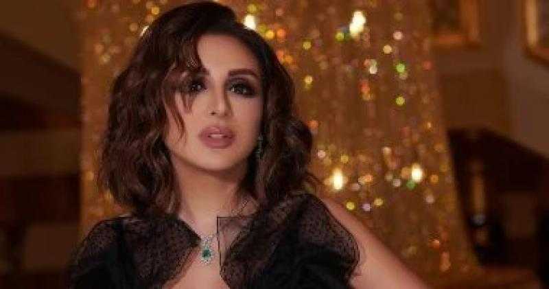 محمود سعد: وصول النجمة أنغام لمصر وصوتها جميل ومتألق كالعادة