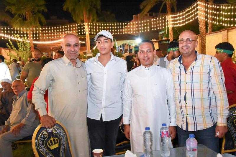 بالصور :سيد عبد الجليل يحتفل بذكرى المولد النبوي الشريف
