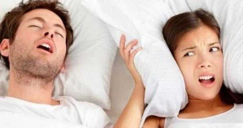 متى يكون الشخير أثناء النوم علامة على حالة خطيرة