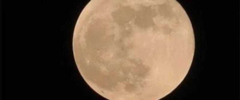 قرص القمر هيختفى بالكامل.. مصر تشهد اليوم خسوفا كليا يستمر 5 ساعات و27 دقيقة