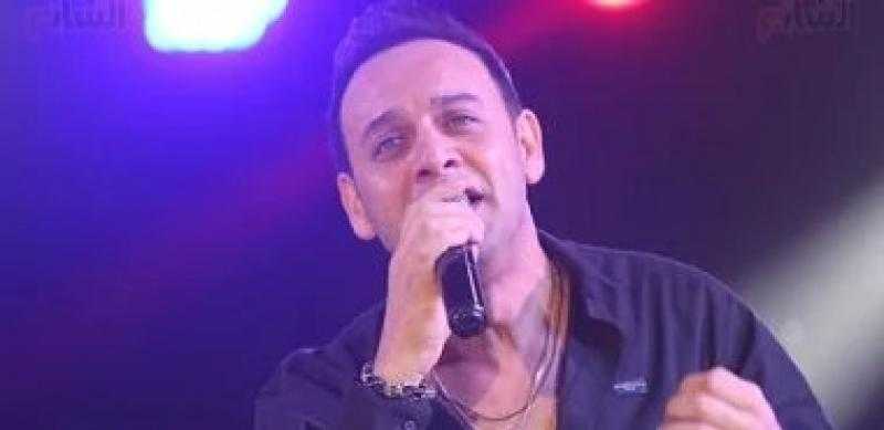 4 شعراء وملحن جديد يشاركون فى ألبوم مصطفى قمر