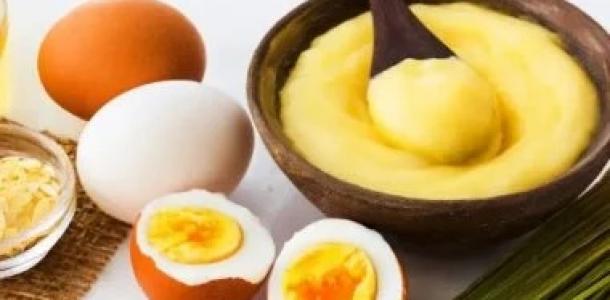وصفات طبيعية للشعر بالبيض