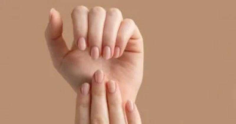 وصفات طبيعية لتطويل الأظافر وتقويتها.. خلي إيديكِ عنوان لجمالك