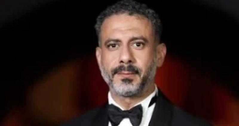 محمد فراج يستأنف تحضيرات مسلسله أب ولكن لعرضه فى رمضان بعد عودته من الجونة