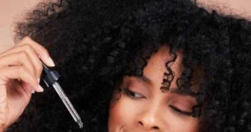 5 زيوت طبيعية تمنح شعرك الترطيب العميق فى أيام الشتاء