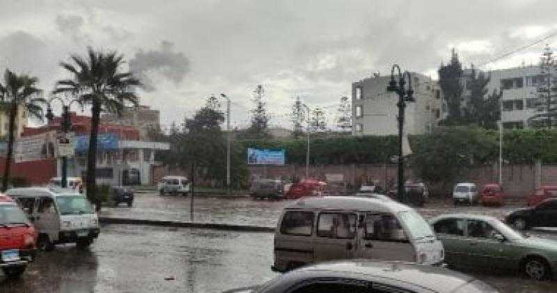 تعرف على إجراءات الوقاية من الحوادث أثناء سقوط الأمطار بالمحاور