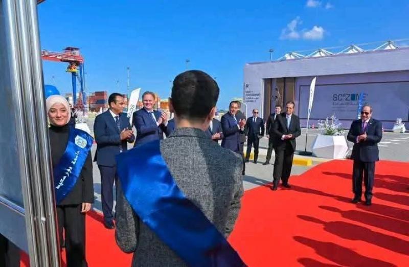 ميناء بورسعيد الأكبر في افريقيا والثالث عالمياً 