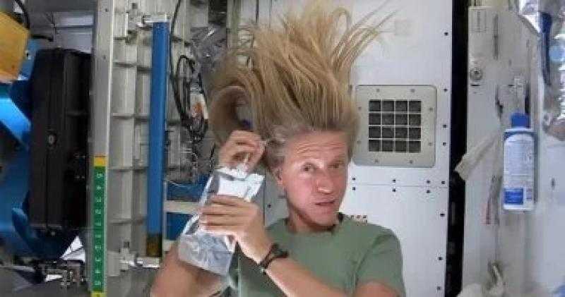 رواد الفضاء بيستحموا إزاى خلال إقامتهم بالشهور خارج الأرض؟