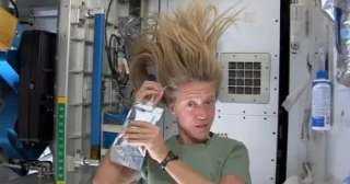 رواد الفضاء بيستحموا إزاى خلال إقامتهم بالشهور خارج الأرض؟