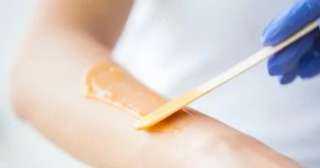 4 نصائح لتحضير البشرة قبل إزالة الشعر.. للحصول على نعومة عالية