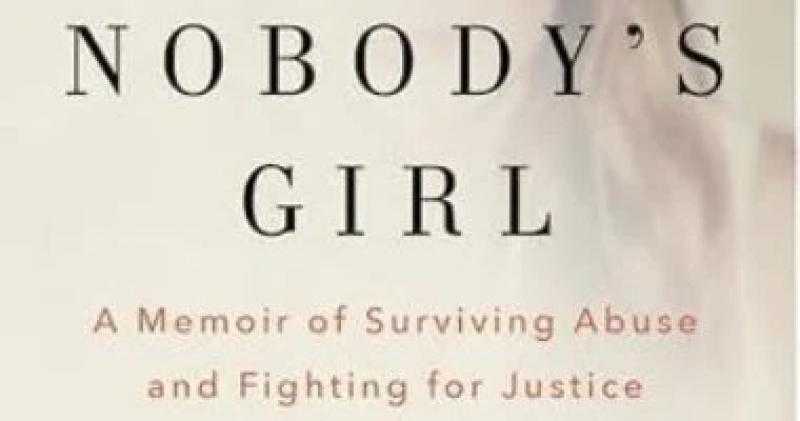 بعد تصدره الأكثر مبيعا.. ما موضوع كتاب الفتاة التي لا يملكها أحد؟