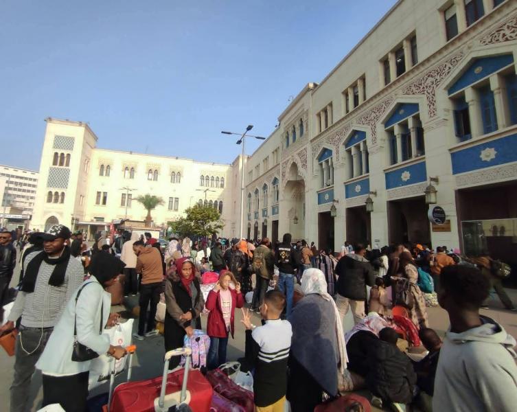 تسيير القطارات مجانا لنقل السودانيين من مصر 