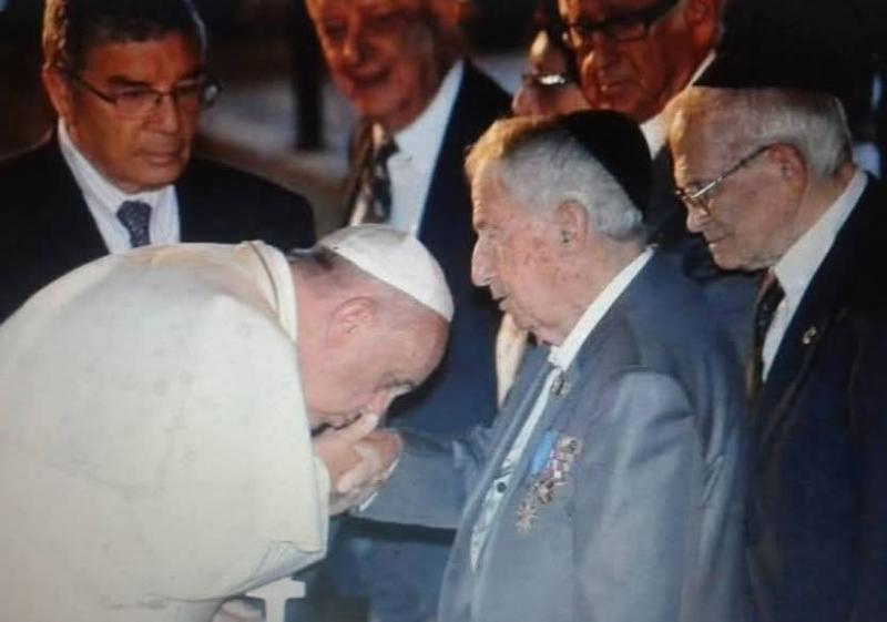 تحتل البنك الدولي والشركات الكبري في العالم 