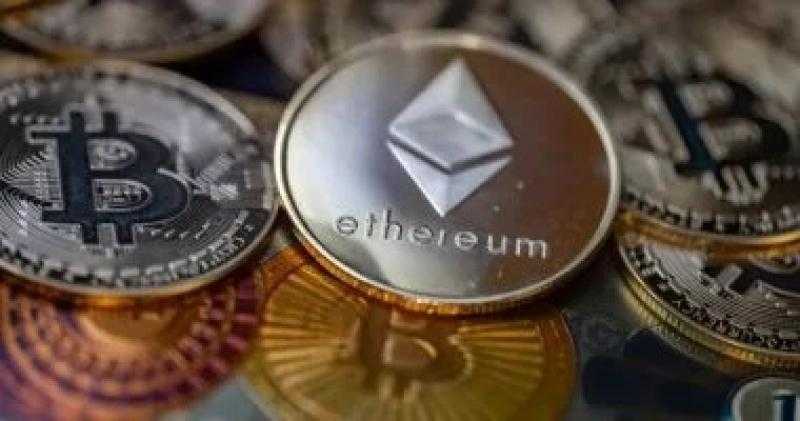 العملات الرقمية تتراجع وبيتكوين تهبط دون 87 ألف دولار مع ضغوط نهاية العام