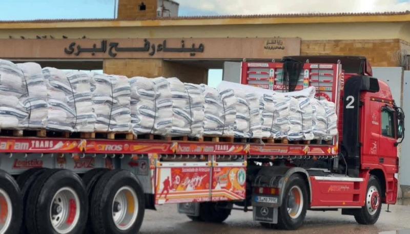 قوافل إغاثة عاجلة لأسر غزه في فلسطين 