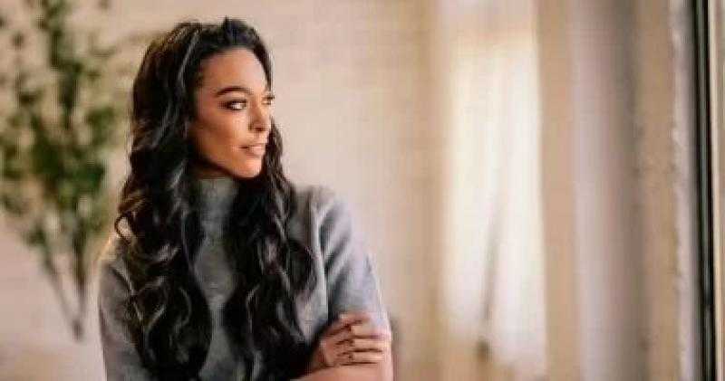 أفكار مختلفة لتسريحات شعر باستخدام الإكستنشن