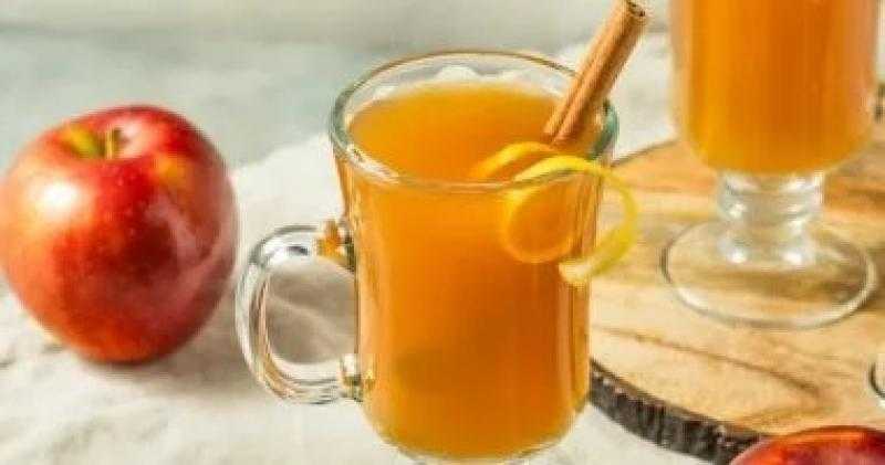 مشروب التفاح الساخن والقرفة.. هل يساعد فى علاج نزلات البرد والانفلونزا
