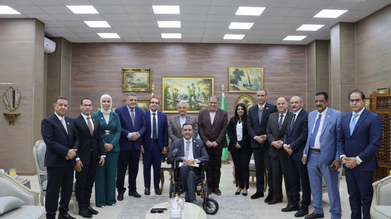 اليوم الاخباري