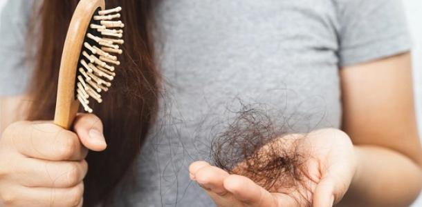 وصفات طبيعية لعلاج تساقط الشعر