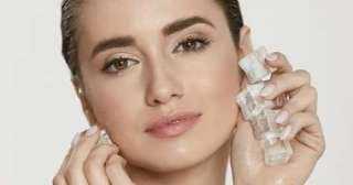 تريند روتين مكعبات الثلج يعود مرة أخرى.. اعرفى فوائده على بشرتك