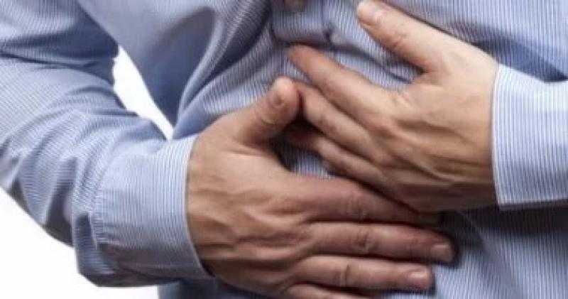 من الملابس للمشروبات.. أسباب غير متوقعة لارتجاع المرىء وطرق الوقاية