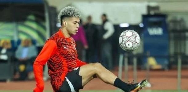 إمام عاشور يطير اليوم للسعودية لأداء مناسك العمرة بعد موافقة الأهلى