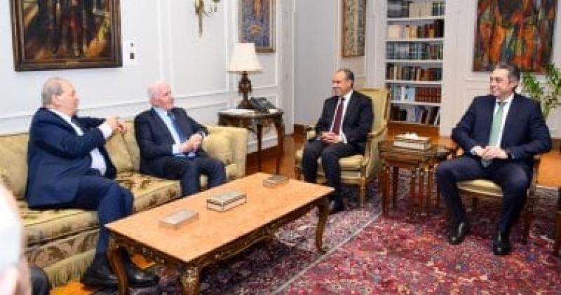 اليوم الاخباري