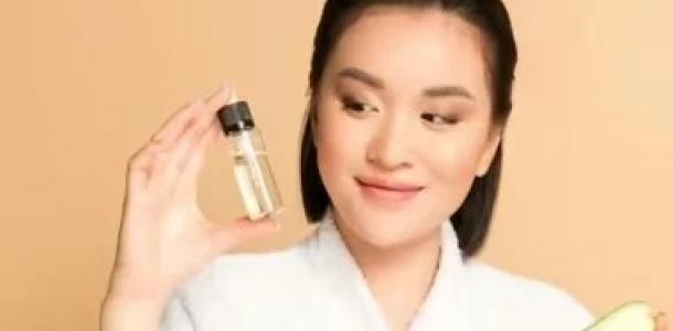 وصفات طبيعية من زيت الأفوكادو للعناية بالبشرة... من الترطيب لإزالة المكياج