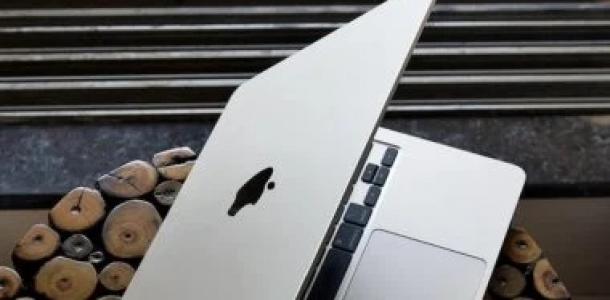 إطلاق ماك بوك اقتصادى بألوان مرحة فى مارس