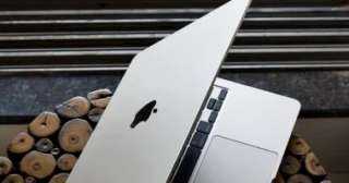 إطلاق ماك بوك اقتصادى بألوان مرحة فى مارس