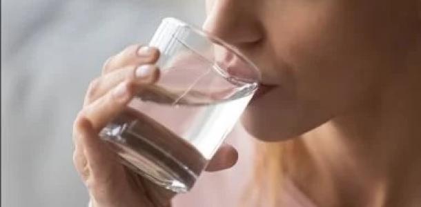 الماء ضرورى لجسمك.. يقلل التوتر وينقل المعادن والمغذيات والأكسجين للجسم
