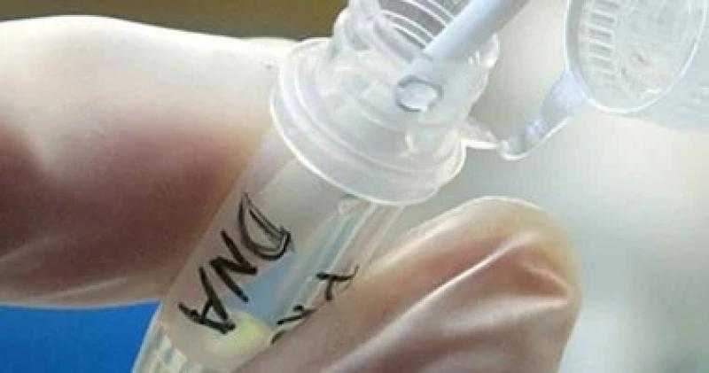 بعد11 سنة.. تطابق الـ DNA للأب والطفل فارس المخطوف من مستشفى الشاطبى