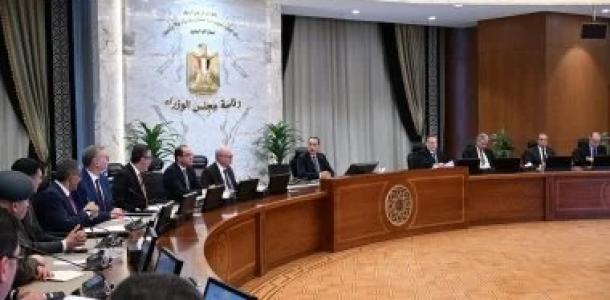 لجنة إدارة الأزمات: تخفيض إنارة أعمدة الكهرباء بنسبة 50% فى ساعات الليل