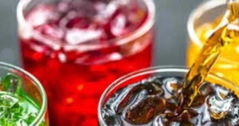 المشروبات السكرية تسبب القلق والتوتر.. ماذا تقول الأبحاث؟